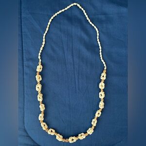 Elegant Cream Shell Necklace Natural from Hawaii